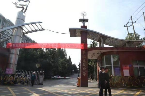 信陽車禍背后的故事，小巷美食寶藏與意外瞬間揭秘