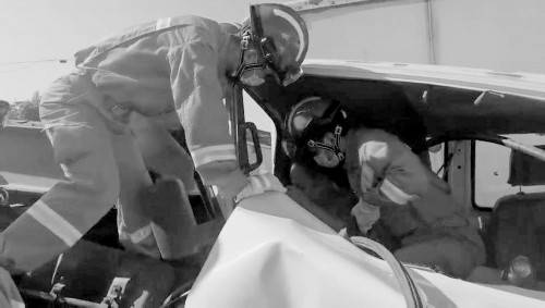 欒城最新車禍?zhǔn)录葱乃查g，祈愿平安歸來