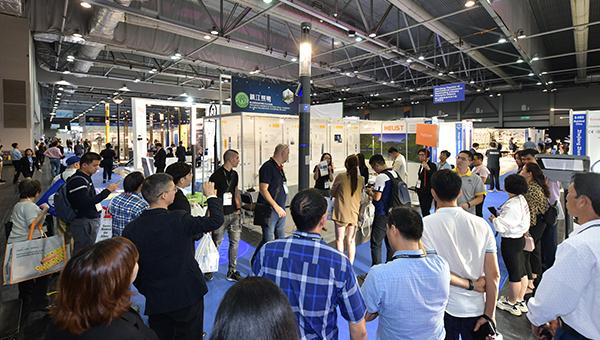 香港期期準(zhǔn)正版資料,全面實(shí)施策略設(shè)計_HDH10.724可穿戴設(shè)備版