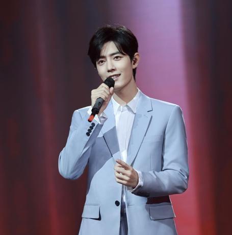 肖戰(zhàn)最新應援點亮科技之光，新品璀璨，生活因你而精彩