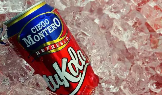 科技浪潮中的暢飲狂歡，最新可樂(lè)廣告引領(lǐng)新時(shí)代之味