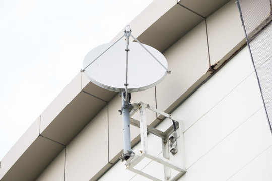 技術(shù)革新與觀眾體驗，電視最新天線觀點碰撞記