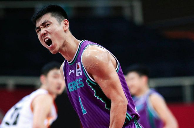 高詩巖最新動(dòng)態(tài)，籃球新星閃耀賽場，影響力持續(xù)擴(kuò)大