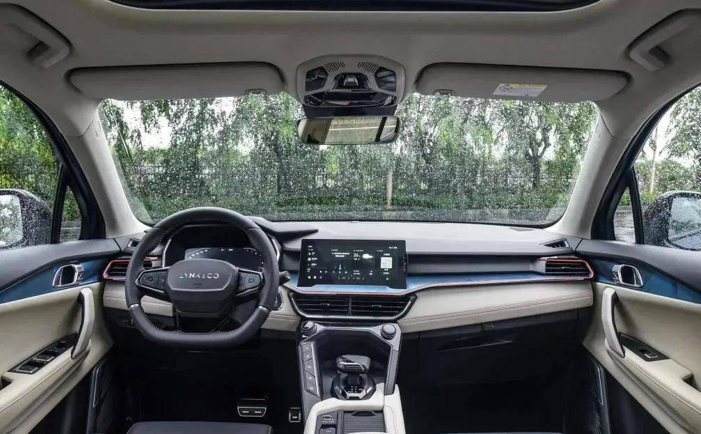 領(lǐng)克最新內(nèi)飾驚艷亮相，高級(jí)質(zhì)感令人矚目！