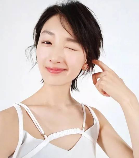 多元審美時代下的獨(dú)特魅力，小眼睛明星的魅力風(fēng)采