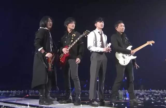 林俊杰最新翻唱歌曲，小巷深處的音樂(lè)與美食之旅