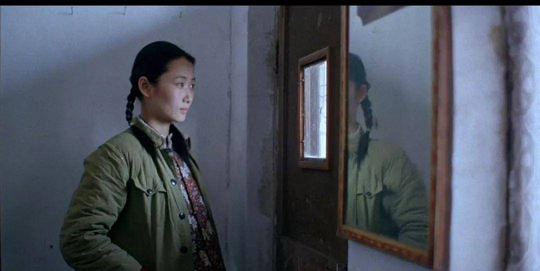 演員任逍遙，舞臺(tái)與銀幕的魅力人生探索