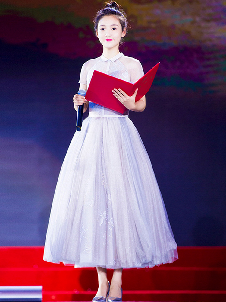 女性演講比賽服裝，從舞臺印記到時代風尚