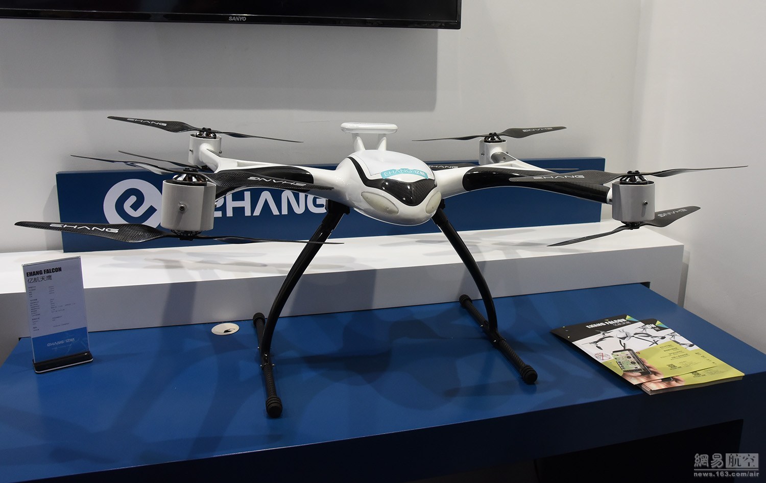 無人機(jī)表演價(jià)格揭秘，背景、發(fā)展及其在特定時(shí)代的地位影響