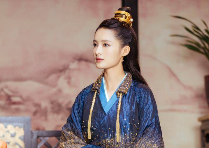 演員李齡，與自然美景的邂逅與內(nèi)心寧靜之旅