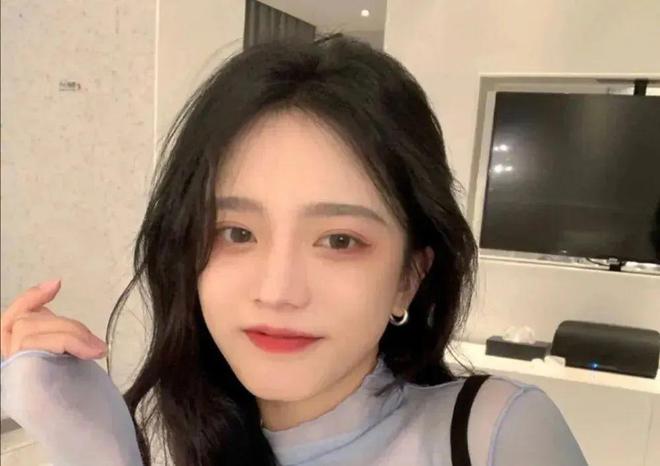 最新長(zhǎng)發(fā)美女視頻，心靈與自然的絕美之旅