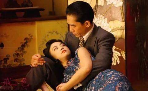 飲食男女演員，舞臺到人生的蛻變與自信的魔力