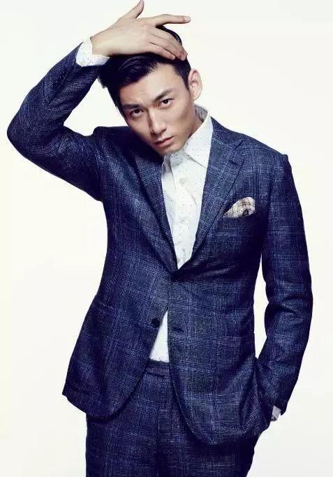 演員王翌舟，從舞臺到熒屏的自信成就之路