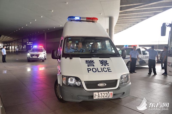 最新小額詐騙動態(tài)揭秘，小巷深處的神秘特色小店警惕詐騙風險