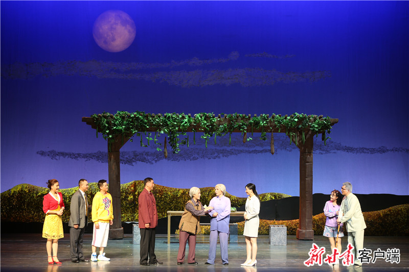 十五的月亮，科技引領(lǐng)重塑生活體驗(yàn)電視劇