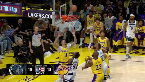 詹姆斯首場(chǎng)比賽錄像回放，變化、自信與成就感的啟示之旅