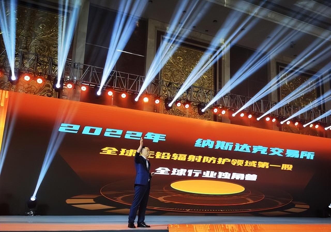 基金上市交易，探索小巷寶藏與特色小店的奇妙之旅