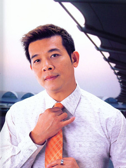 花榮演員探尋小巷隱秘寶藏，特色小店的奇妙故事探索