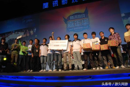 重溫經(jīng)典瞬間，回顧C(jī)F白鯊在2009年的比賽風(fēng)采