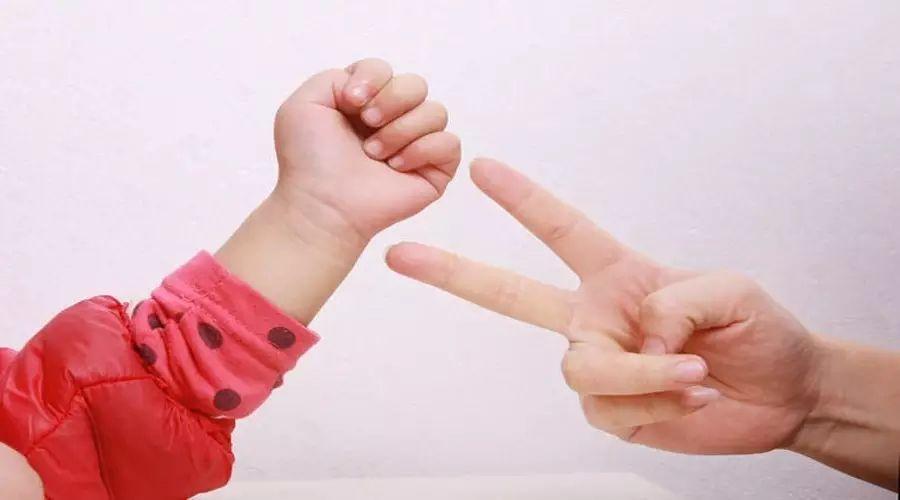 幼兒大班最新趣味手指游戲集錦，玩轉(zhuǎn)手指游戲，快樂成長！