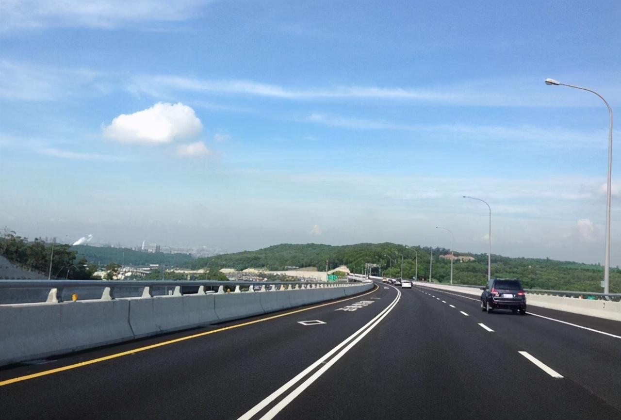 會澤機場最新消息，一段溫馨的飛行奇緣揭秘