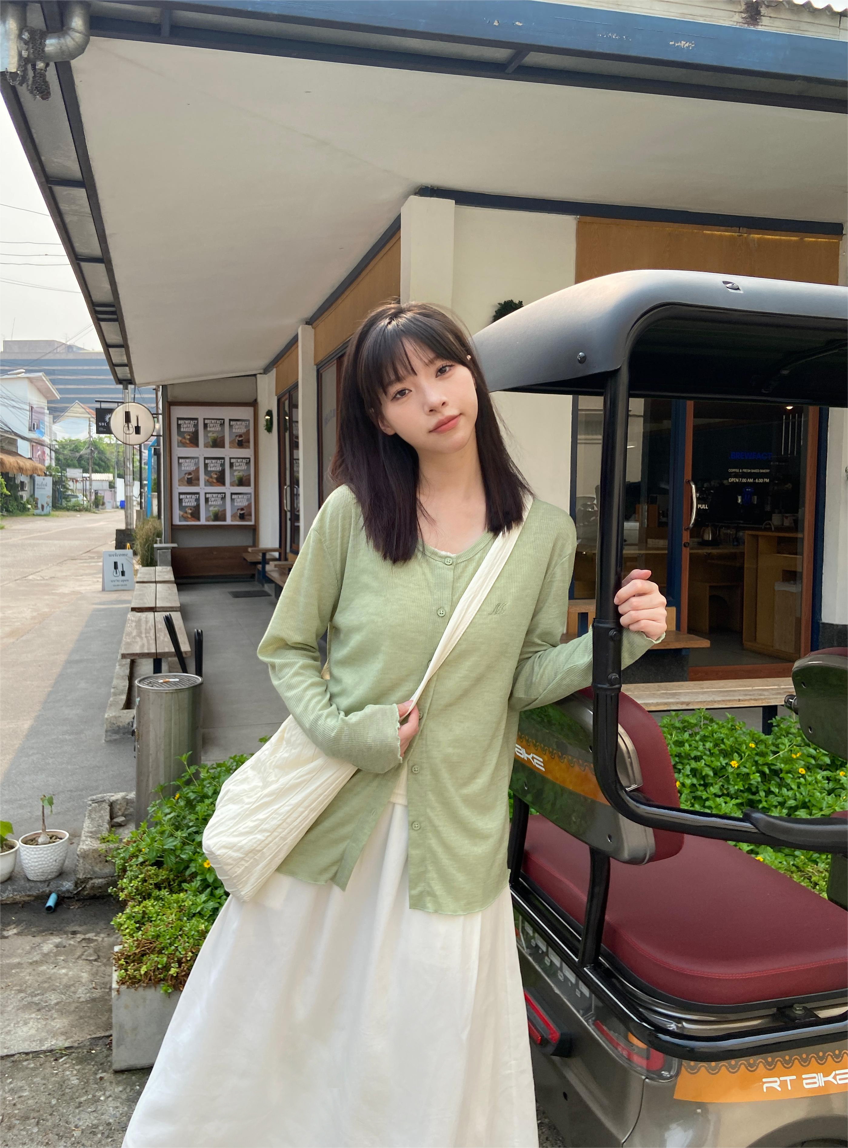 探索小巷中的隱藏美食寶藏，最新素人美食之旅 2024