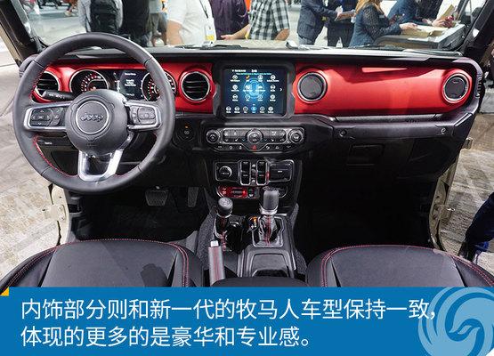 最新WWE狂野角斗士，熱血激戰(zhàn)，榮耀歸來！