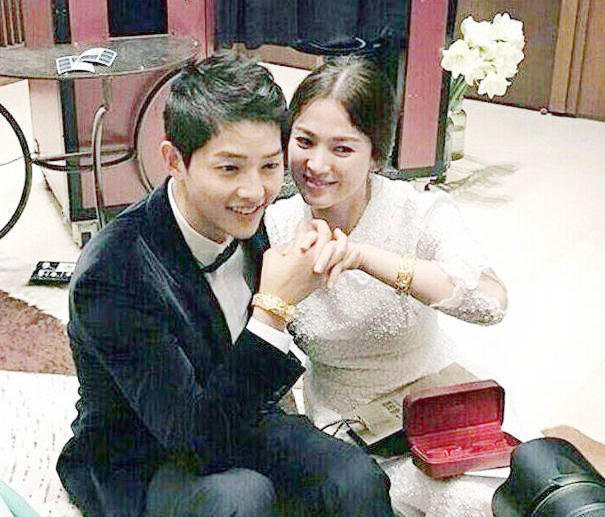 宋慧喬與宋仲基的最新動態(tài)，明星情侶變遷引發(fā)公眾關注熱議