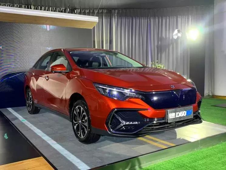 WEY最新款，駕馭變化，自信啟程未來(lái)