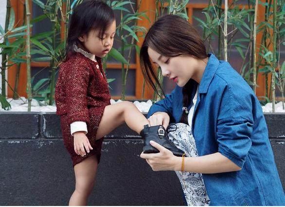 李小璐最新眼睛照片，科技魅力下的視界革新之美