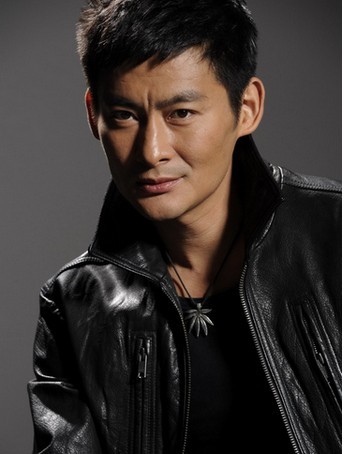 景崗山明星最新動態(tài)，變化、學(xué)習(xí)與自信的光芒閃耀風(fēng)采