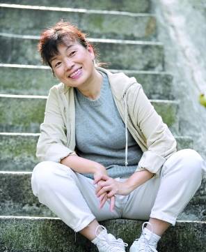 龍應(yīng)臺最新作品，現(xiàn)代社會的文化反思與人性探索之旅