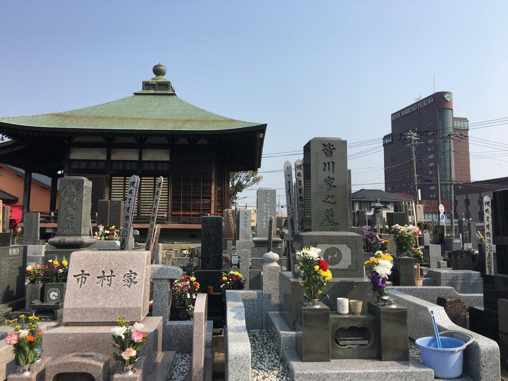 最新墓地圖片與小徑特色小店，探尋安寧之地的獨(dú)特韻味