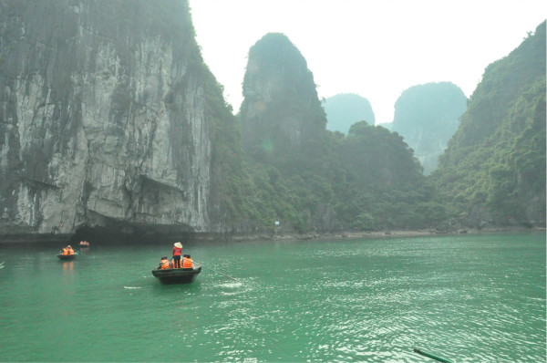 下龍灣最新絕美游記，探索蔚藍(lán)海域的奧秘?