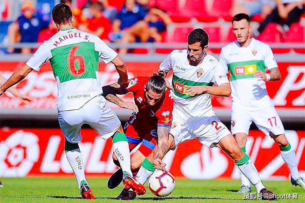 西甲賽場(chǎng)激戰(zhàn)正酣，熱血沸騰瞬間大揭秘！