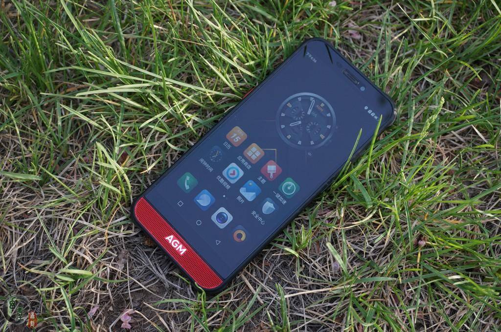 重磅新品手機(jī)亮相，科技魅力一網(wǎng)打盡！