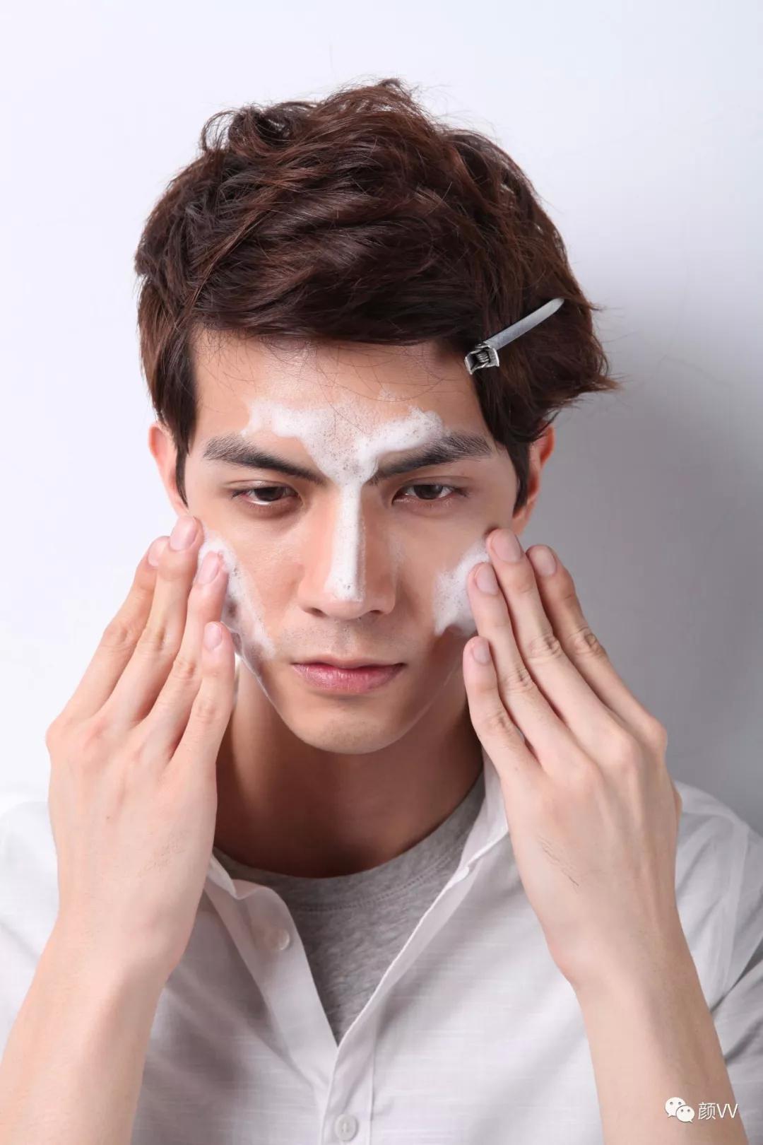 護膚男士重塑自信，擁抱改變與成就感的旅程