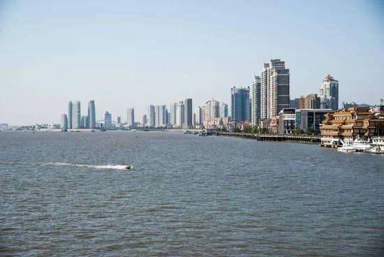 丹東市最新區(qū)，時(shí)代印記與發(fā)展見(jiàn)證