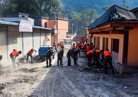 甘肅泥石流最新動(dòng)態(tài)，災(zāi)難預(yù)警與應(yīng)對(duì)策略探討