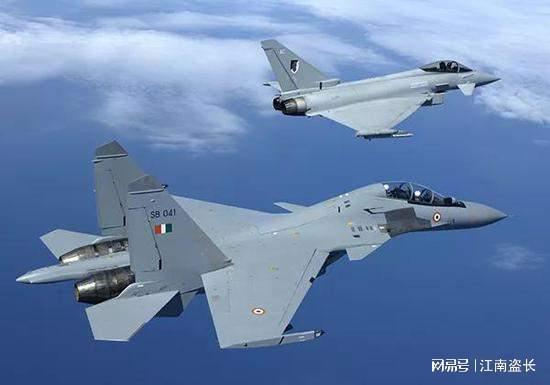 科技與力量之典范，最新型重型戰(zhàn)機重磅登場