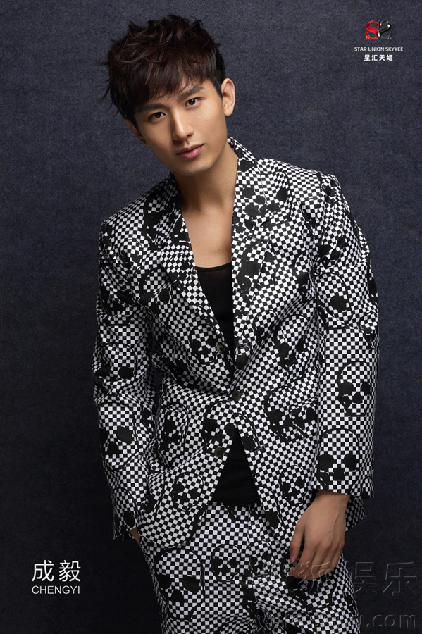 成毅最新劇透揭秘，小巷深處的獨(dú)特風(fēng)情